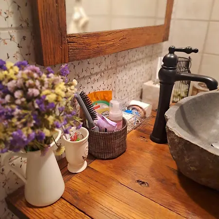 Lassu Tanya Vendeghaz Apartmán *