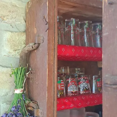 Lassu Tanya Vendeghaz Apartmán *