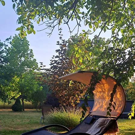 Lassu Tanya Vendeghaz Apartmán *